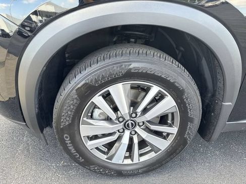 Used 2025 Nissan Pathfinder SL FWD image 8