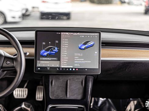 Used 2021 Tesla Model 3 Performance image 34