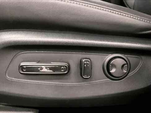Used 2025 Honda CR-V EX-L image 32