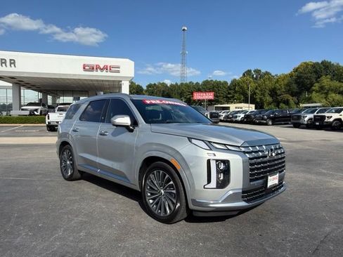 Used 2024 Hyundai Palisade Calligraphy AWD/4WD image 3