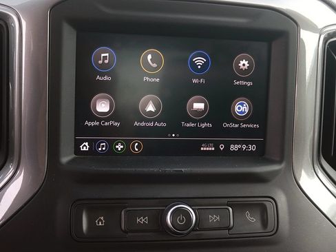 Used 2020 Chevrolet Silverado 1500 Custom w/ Custom Value Package AWD/4WD image 22