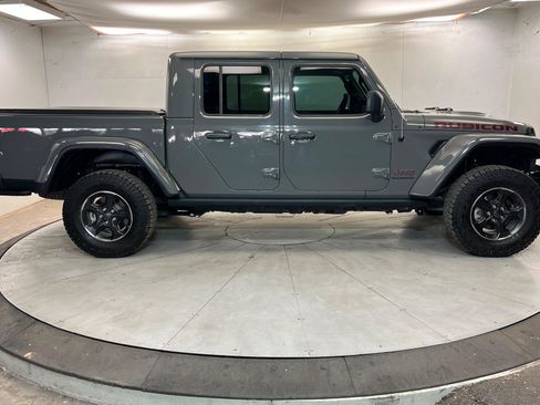 Used 2023 Jeep Gladiator Rubicon w/ Trailer Tow Package AWD/4WD image 6