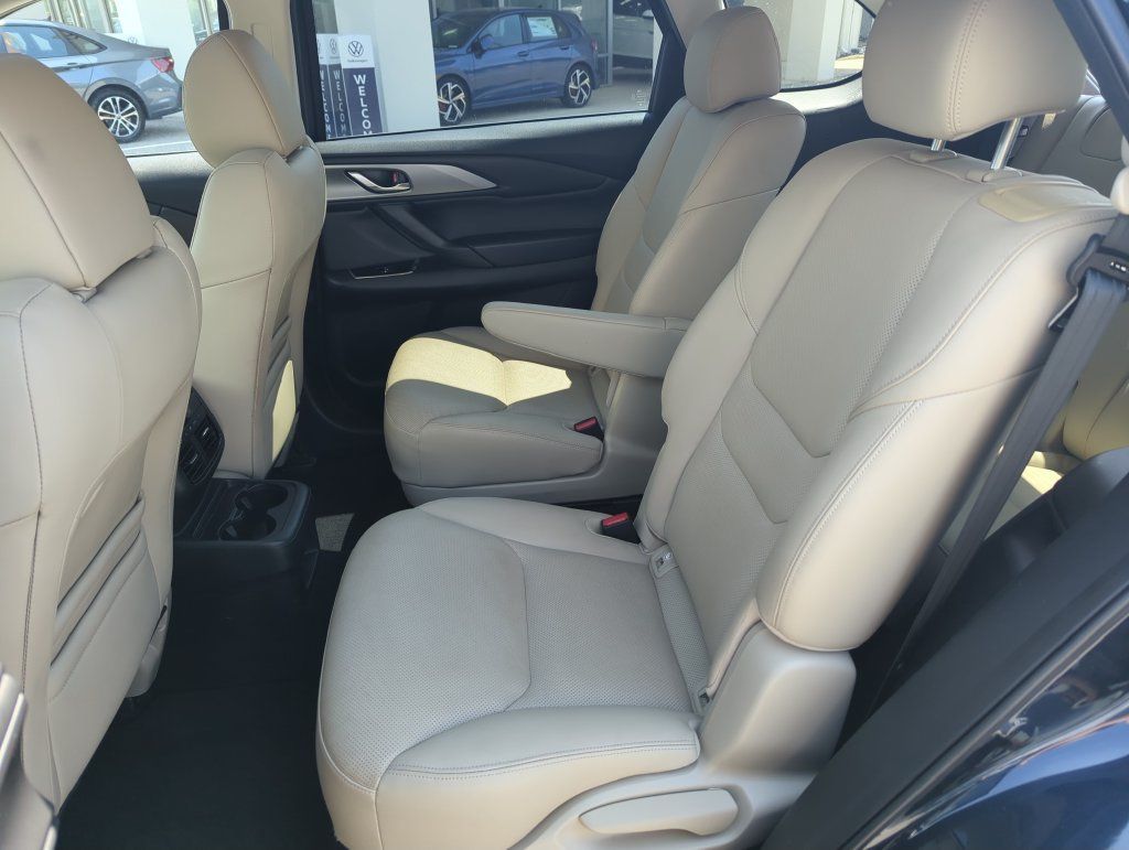 Used 2023 MAZDA CX-9 Touring AWD/4WD image 30