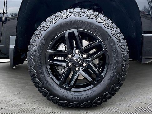 Used 2025 Chevrolet Silverado 1500 LT Trail Boss w/ Protection Package image 9