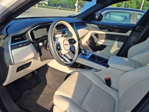 Used 2024 Jaguar F-PACE R-Dynamic S AWD/4WD image 8