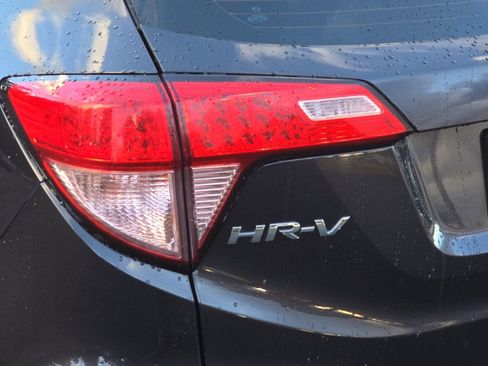 Used 2016 Honda HR-V LX image 37