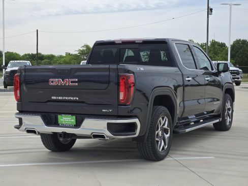Used 2024 GMC Sierra 1500 SLT AWD/4WD image 7