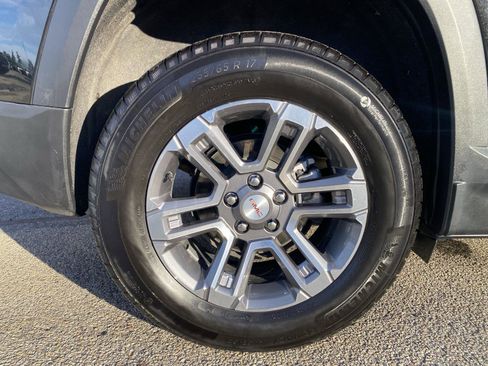 Used 2025 GMC Terrain Elevation image 11