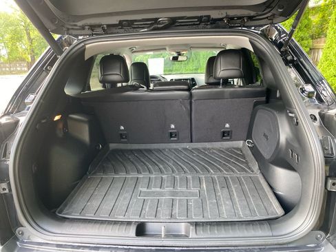 Used 2019 Jeep Cherokee Limited AWD/4WD image 21