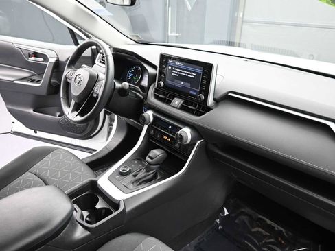 Used 2021 Toyota RAV4 XLE w/ Convenience Package image 26