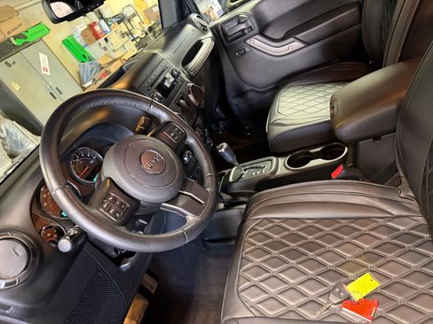 Used 2018 Jeep Wrangler Sport image 34