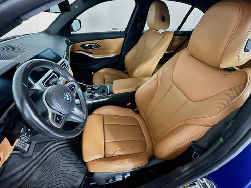 Used 2022 BMW 330i Sedan w/ M Sport Package RWD image 13