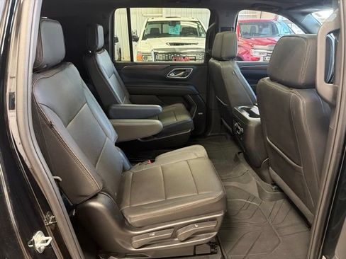 Used 2024 Chevrolet Suburban High Country AWD/4WD image 26