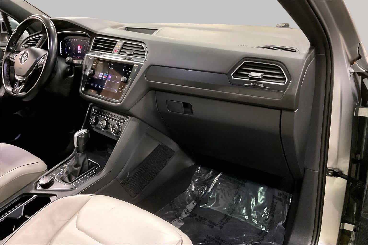Used 2020 Volkswagen Tiguan SEL Premium R-Line AWD/4WD image 19
