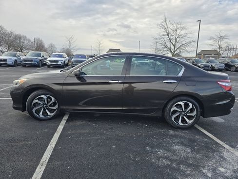 Certified 2017 Honda Accord EX-L image 15