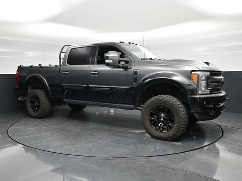 Used 2018 Ford F250 Lariat w/ Lariat Ultimate Package AWD/4WD image 5