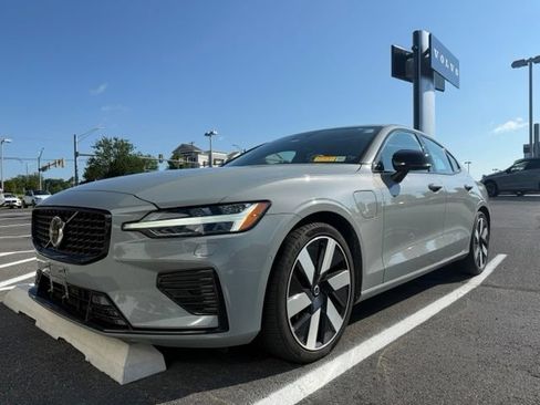 Used 2024 Volvo S60 T8 Ultimate w/ Climate Package AWD/4WD image 2