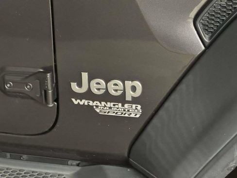 Used 2020 Jeep Wrangler Unlimited Sport S AWD/4WD image 4