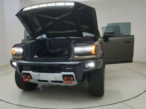 Used 2025 GMC Hummer EV 2X w/ LPO, Sport Package AWD/4WD image 76