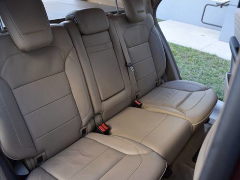 Used 2014 Mercedes-Benz ML 550 4MATIC image 48