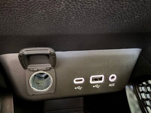 Used 2023 Chevrolet TrailBlazer LT image 47