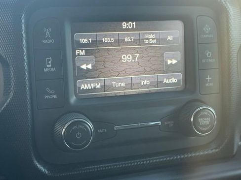 Used 2019 Jeep Wrangler Unlimited Sport image 30