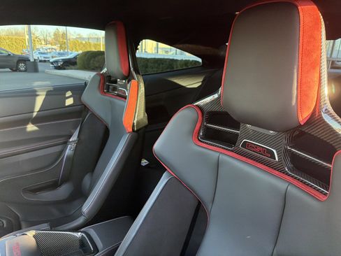 Used 2023 BMW M4 CSL image 10