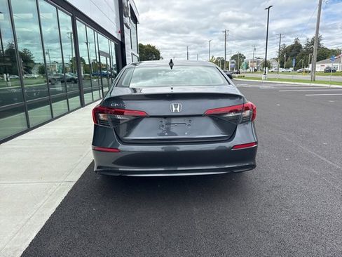 Used 2022 Honda Civic EX image 4