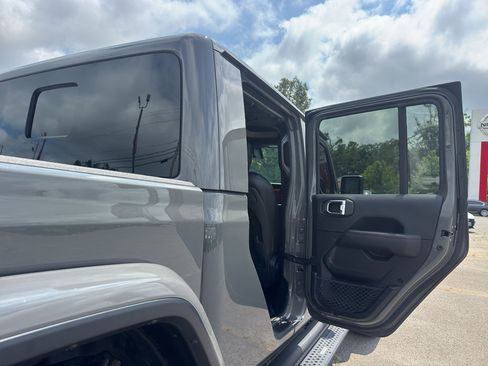 Used 2020 Jeep Gladiator Rubicon AWD/4WD image 21