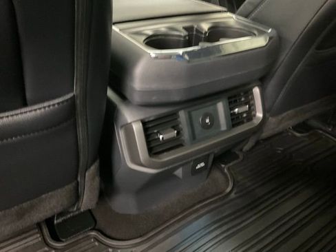 Used 2025 Ford F150 Lariat AWD/4WD image 14