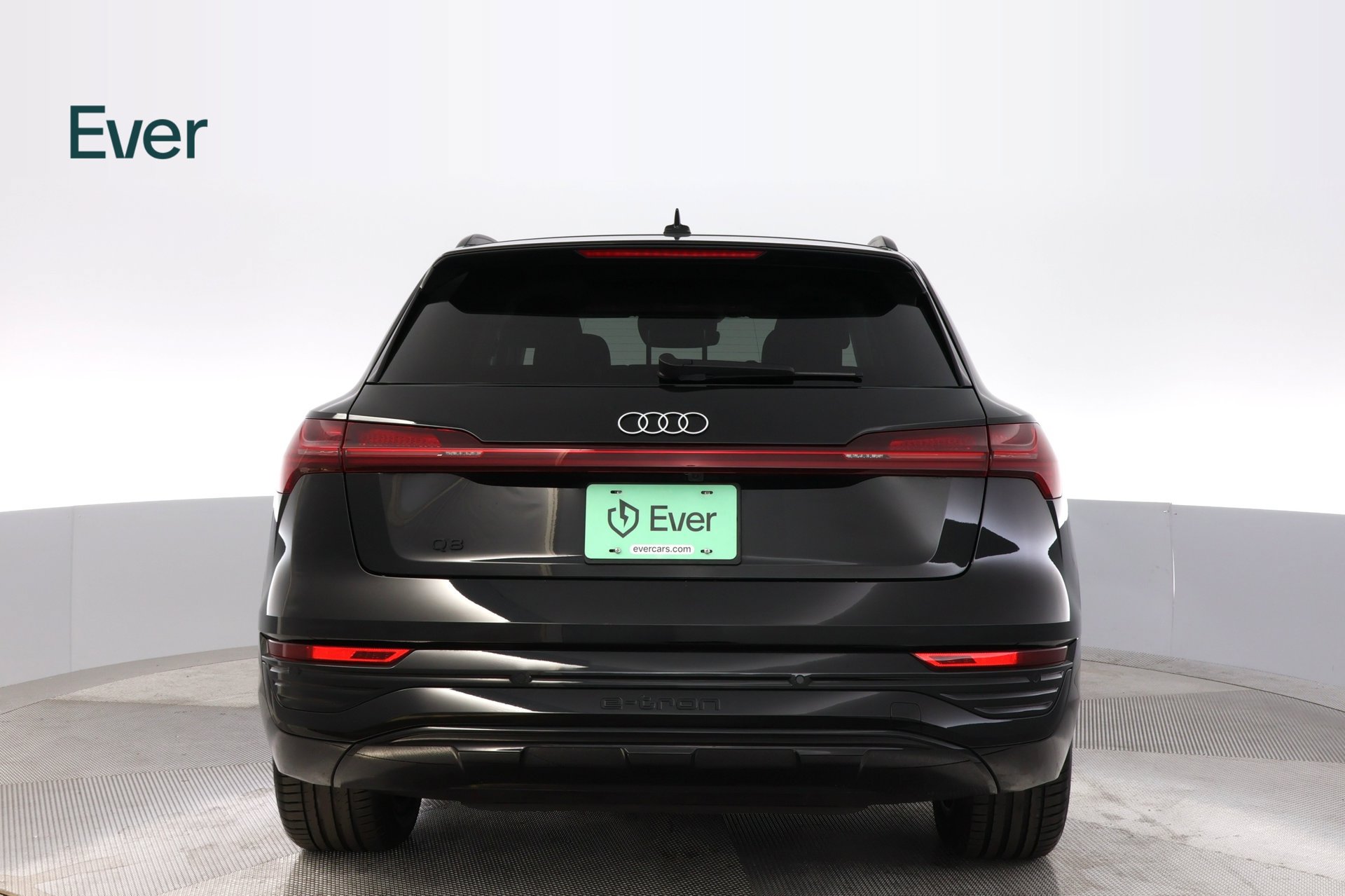 Used 2024 Audi Q8 e-tron Premium AWD/4WD image 15
