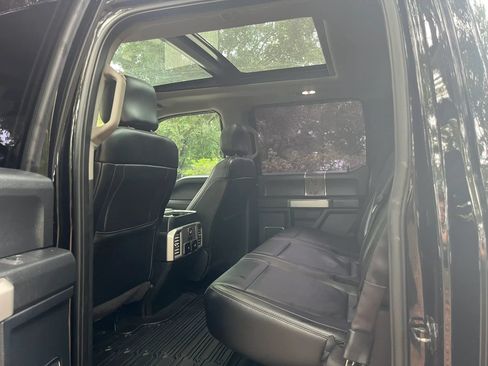 Used 2017 Ford F250 Lariat w/ Lariat Ultimate Package AWD/4WD image 13