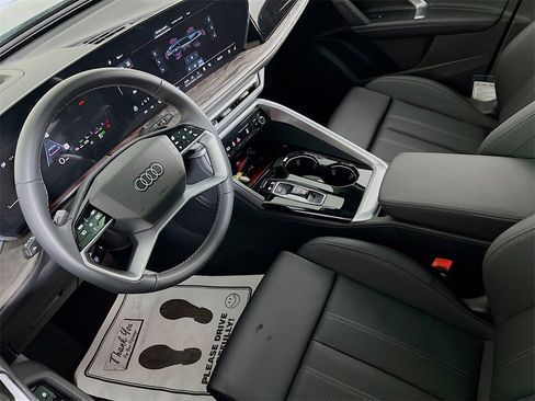New 2025 Audi Q5 Premium Plus image 21