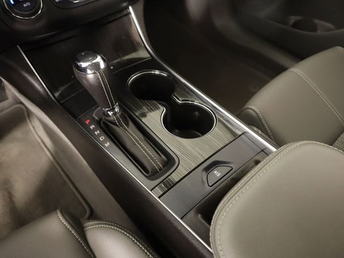 Used 2019 Chevrolet Impala LT image 7