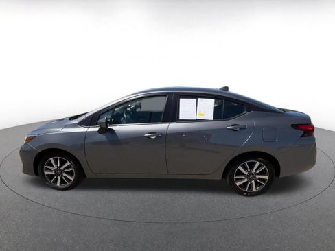 Used 2025 Nissan Versa SV FWD image 9