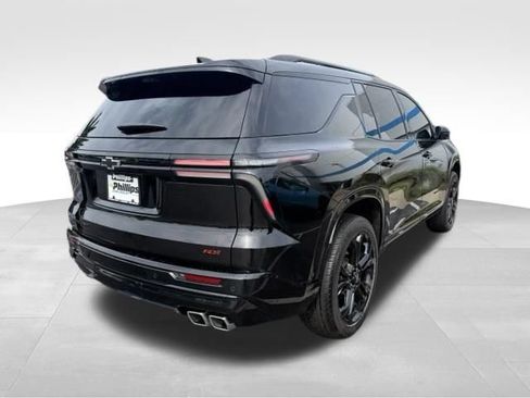 Used 2024 Chevrolet Traverse RS w/ LPO, Floor Liner Package AWD/4WD image 13