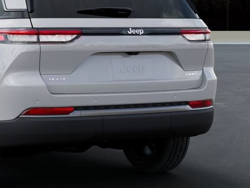 New 2026 Jeep Grand Cherokee Limited w/ Limited Altitude Package AWD/4WD image 13