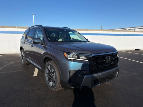 Used 2026 Honda Pilot Touring image 7