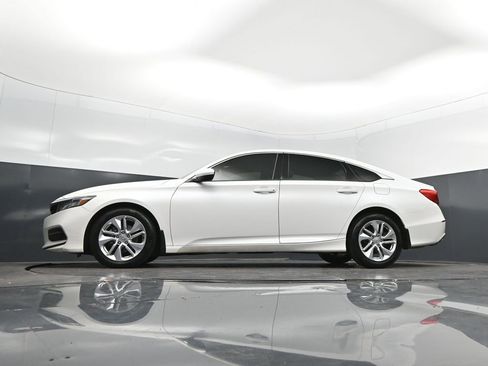 Used 2019 Honda Accord LX image 39