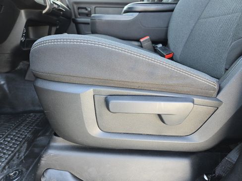 Used 2024 RAM 3500 Tradesman w/ Chrome Appearance Group image 24