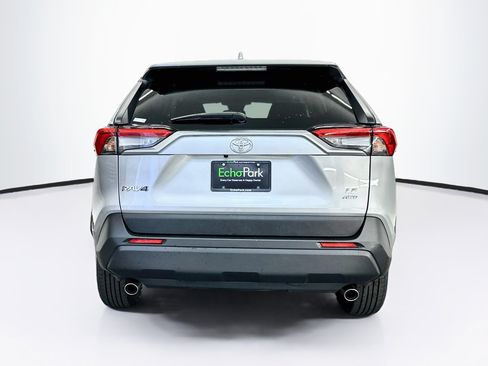 Used 2025 Toyota RAV4 LE AWD/4WD image 7