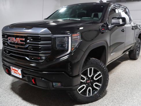 Used 2023 GMC Sierra 1500 AT4 w/ Technology Package image 34