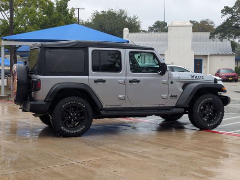 Used 2021 Jeep Wrangler Unlimited Sport image 4