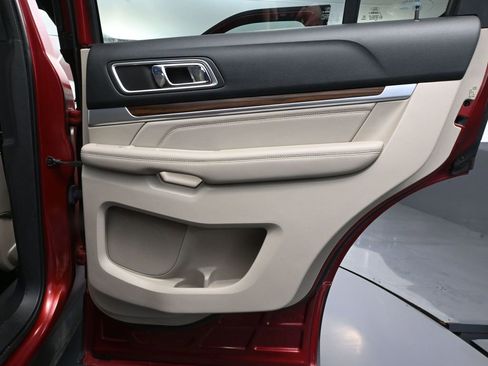 Used 2018 Ford Explorer Limited w/ Equipment Group 301A FWD image 44