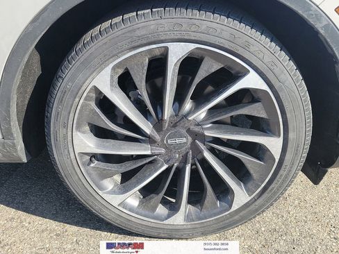 Used 2023 Lincoln Aviator Reserve w/ Equipment Group 201A image 5