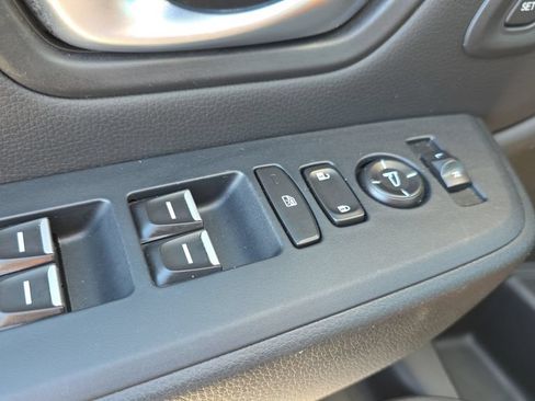 Used 2023 Honda Pilot EX-L image 18