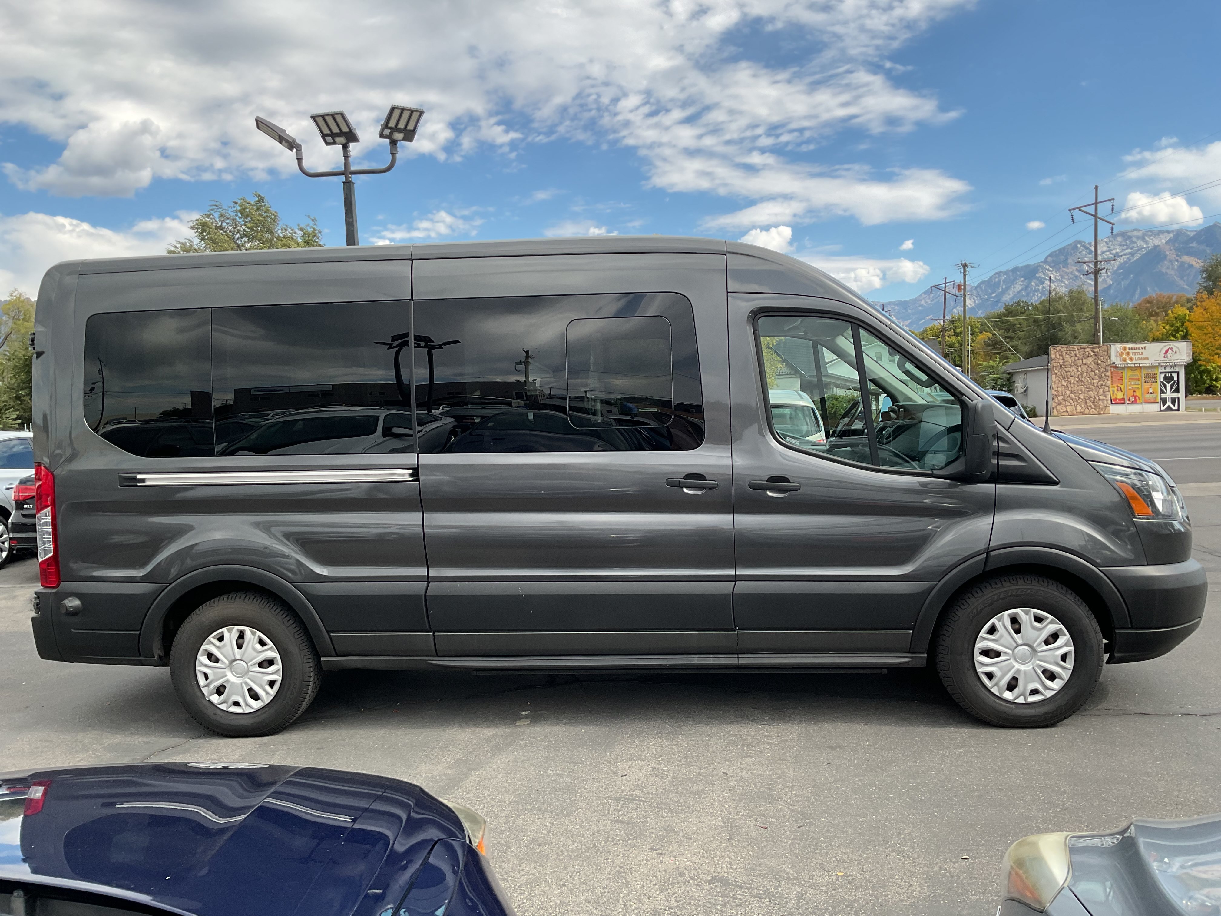 Used 2019 Ford Transit 350 XL RWD image 5
