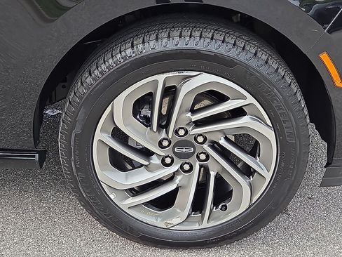 Used 2025 Lincoln Navigator L Reserve AWD/4WD image 7