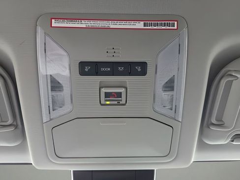 Used 2022 Toyota RAV4 XLE image 29