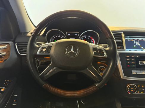 Used 2013 Mercedes-Benz GL 450 4MATIC image 11